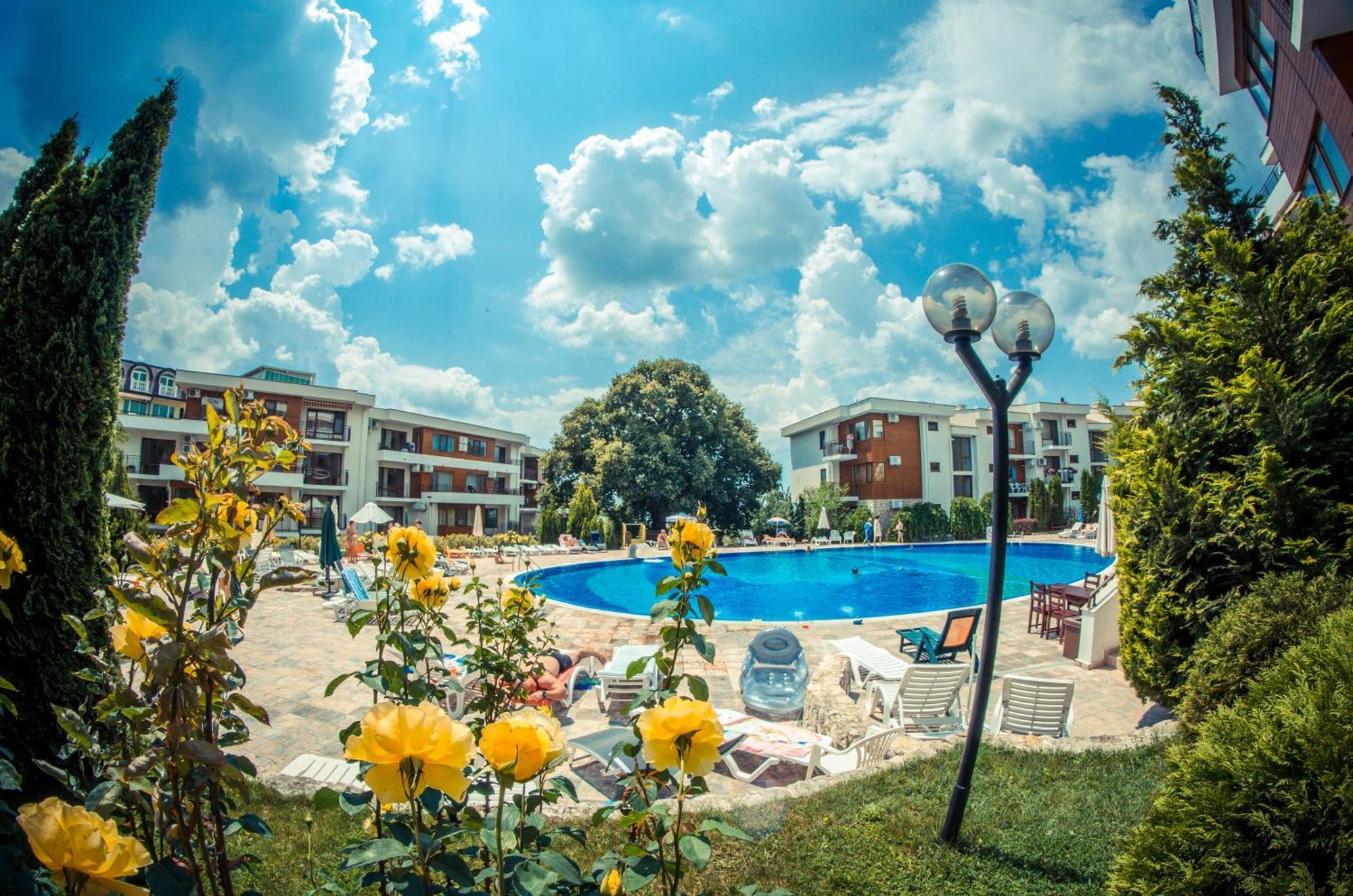 Messambria Fort Noks Beach Apartments Елените Экстерьер фото